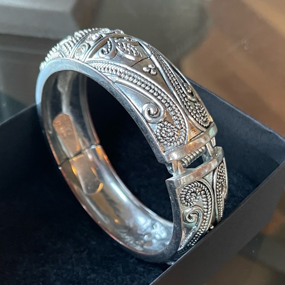 Handcraft Sliver Bracelet with the bling